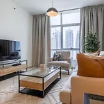 1Bdr Apartment I Close To Metro I Marina Diamond 4